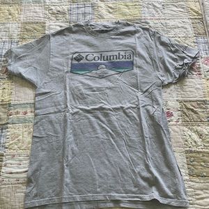 Size L Columbia Tee